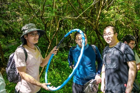 第1天 · 14:00 徒步穿越 · 4-2