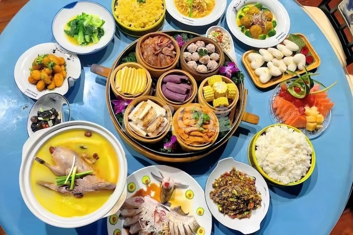 第1天 · 11:30 标准桌餐 · 2-2