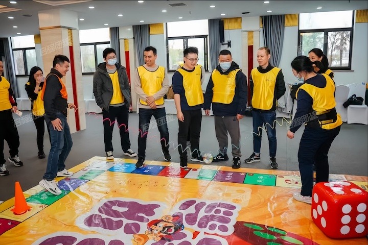 第1天 · 13:00 大富翁之旅 · 8-2