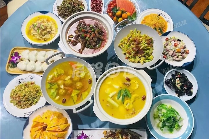 第1天 · 11:30 标准桌餐 · 2-1