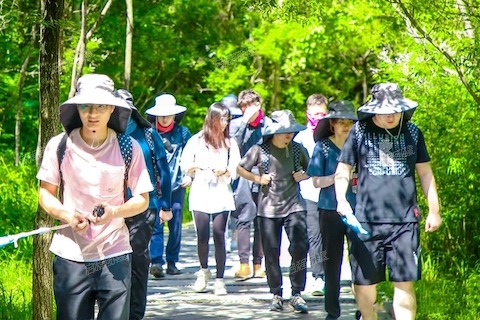 第1天 · 14:00 徒步穿越 · 8-1