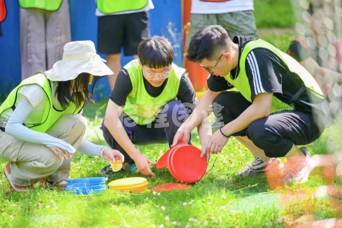 第1天 · 11:00 飞盘 · 2-2
